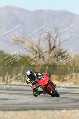 media/Dec-01-2025-Moto Forza (Mon) [[2daa91e15f]]/2-Intermediate Group/Session 3 (Turn 3)/